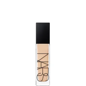 NARS Natural Radiant Langhoudende Foundation (Verschillende Tinten) - Shade Mont Blanc