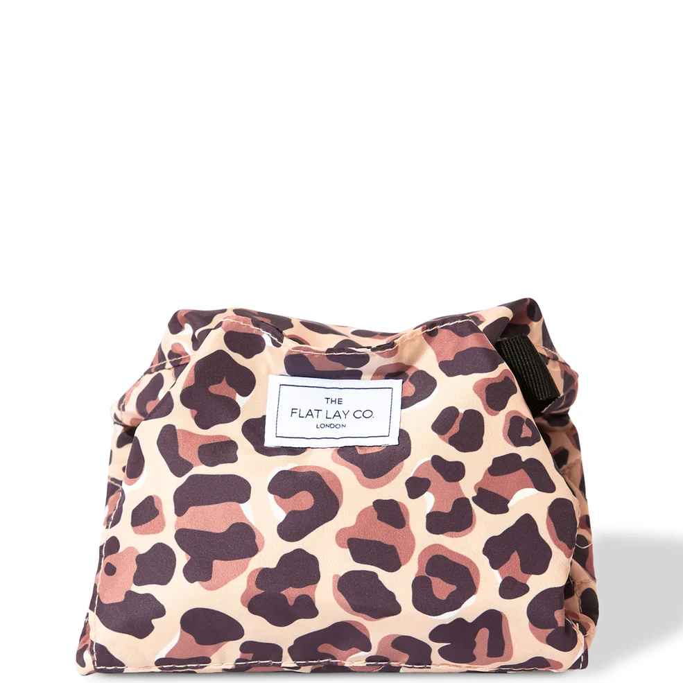 The Flat Lay Co. Drawstring Bag - Leopard Print Afbeelding 1