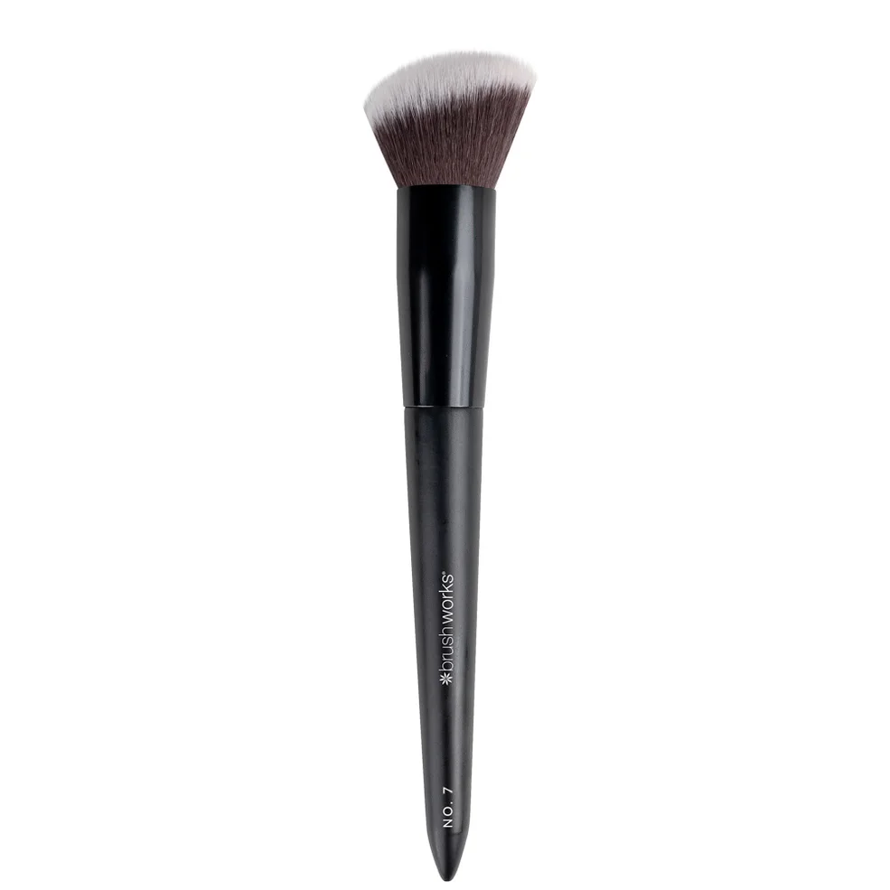 brushworks No. 7 Angled Blush Brush Afbeelding 1