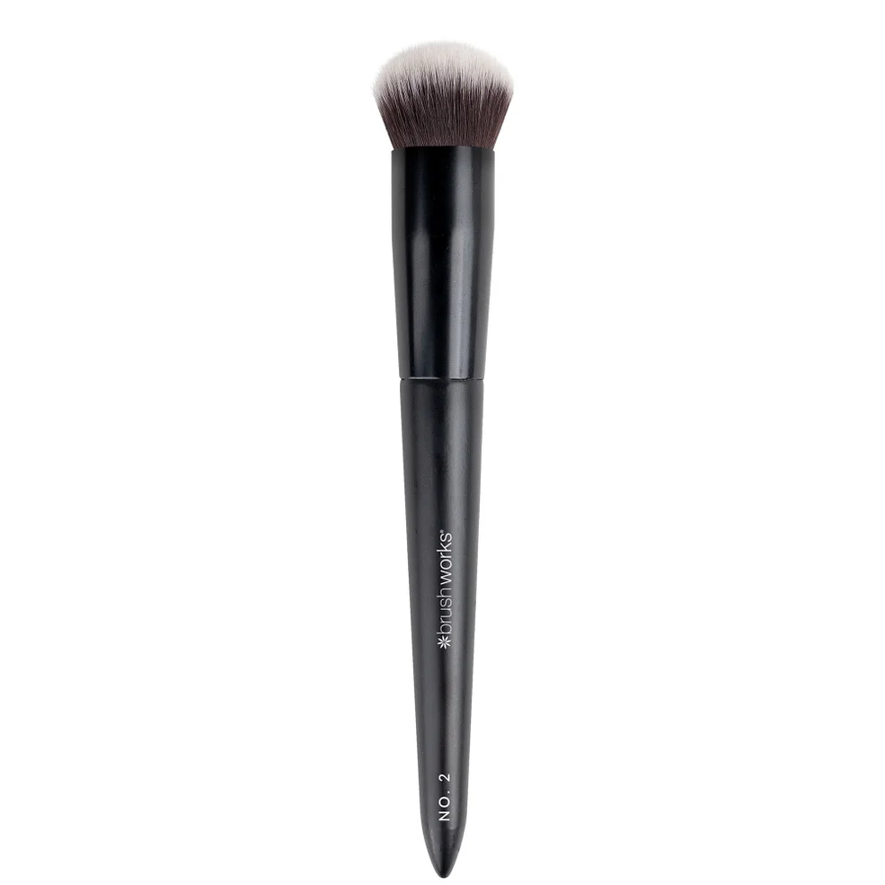 brushworks No. 2 Buffing Foundation Brush Afbeelding 1